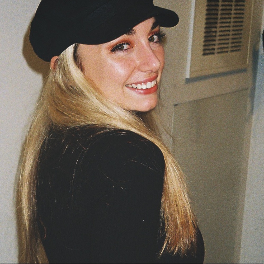 Meet your Posher, Elise